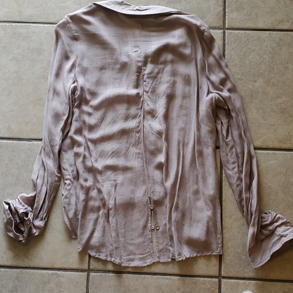 Button up - Picture 3 of 3